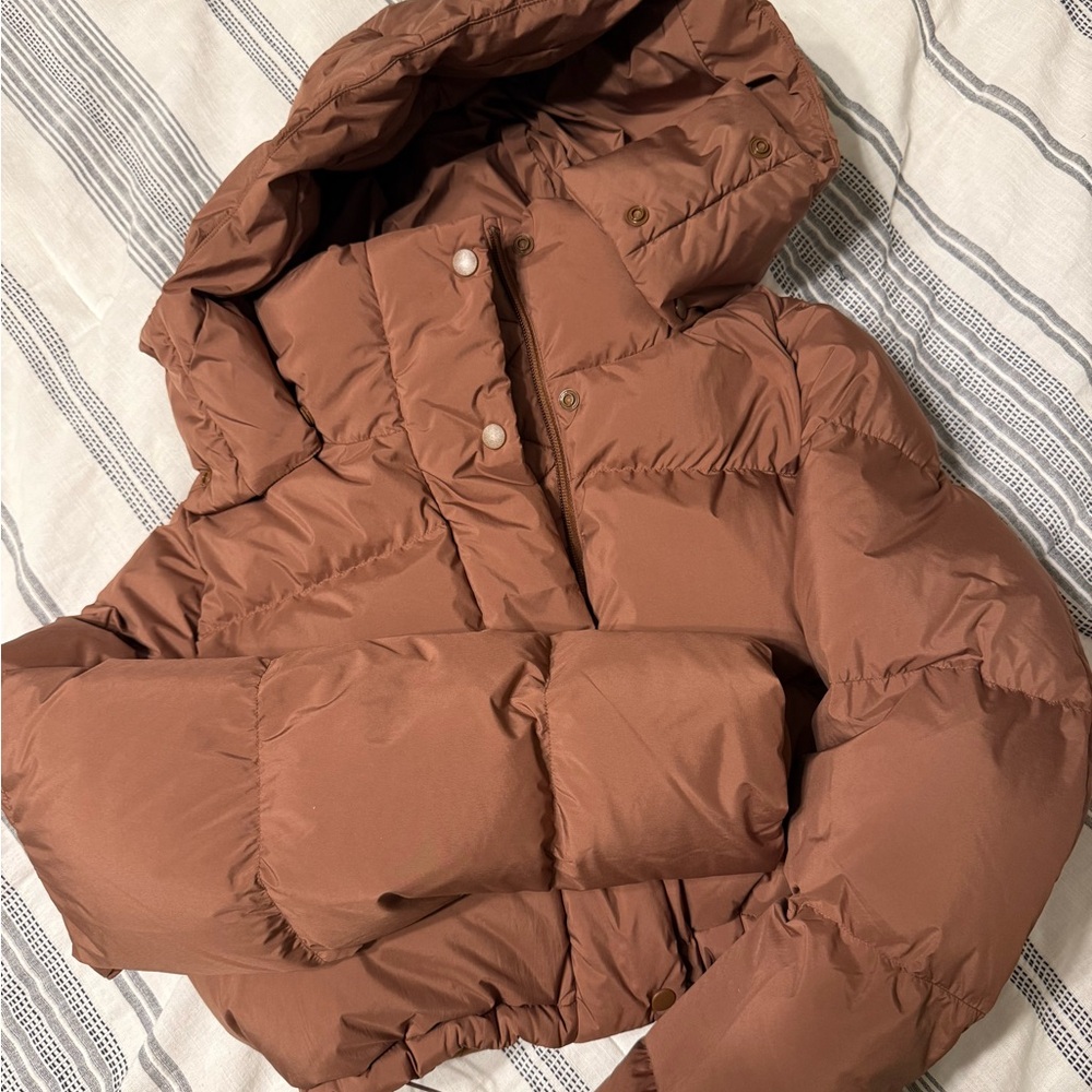 Lululemon Wunder Puff Super-Cropped Jacket
Roasted Brown - excellent condition
